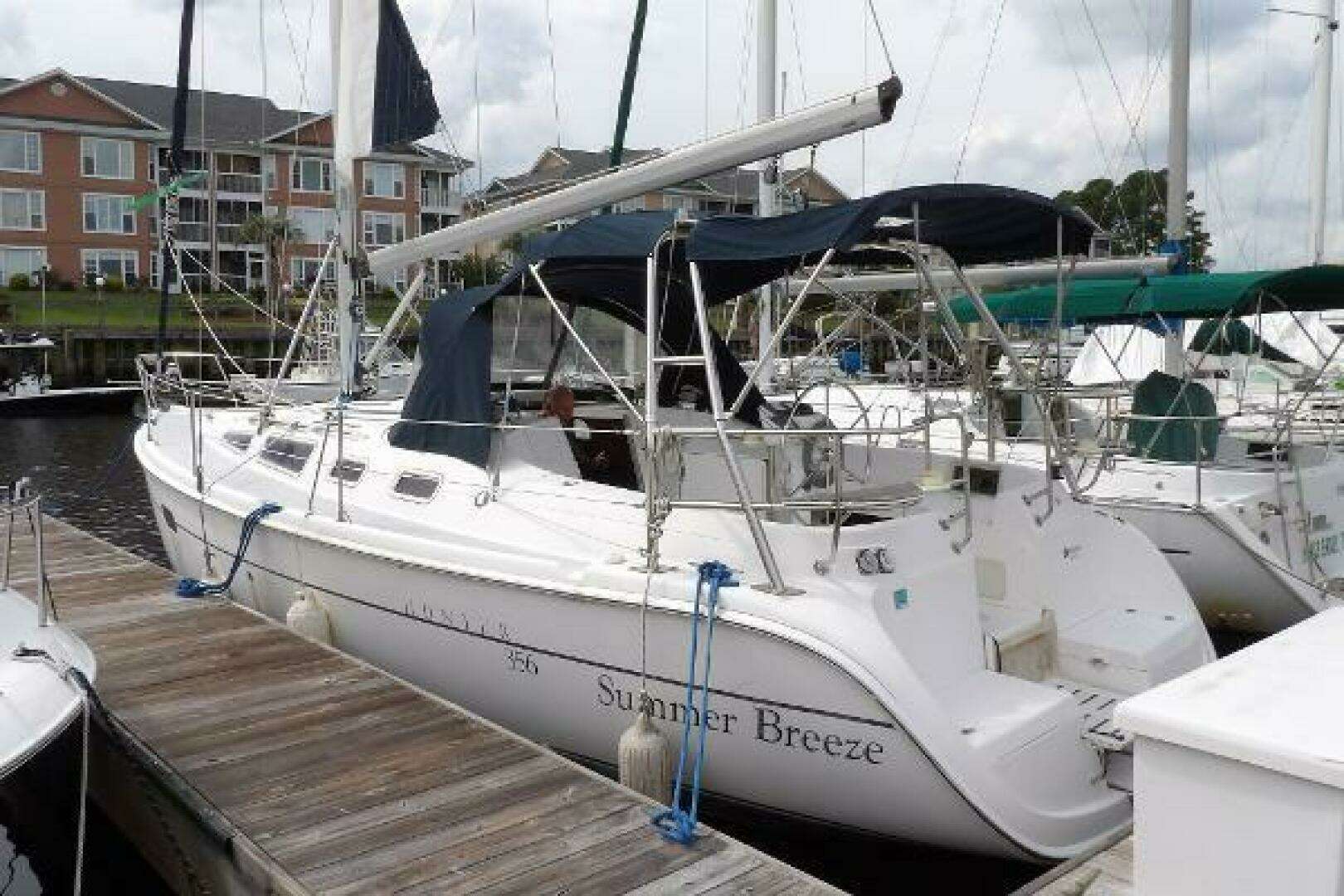 2002 Hunter 356 - Image 2