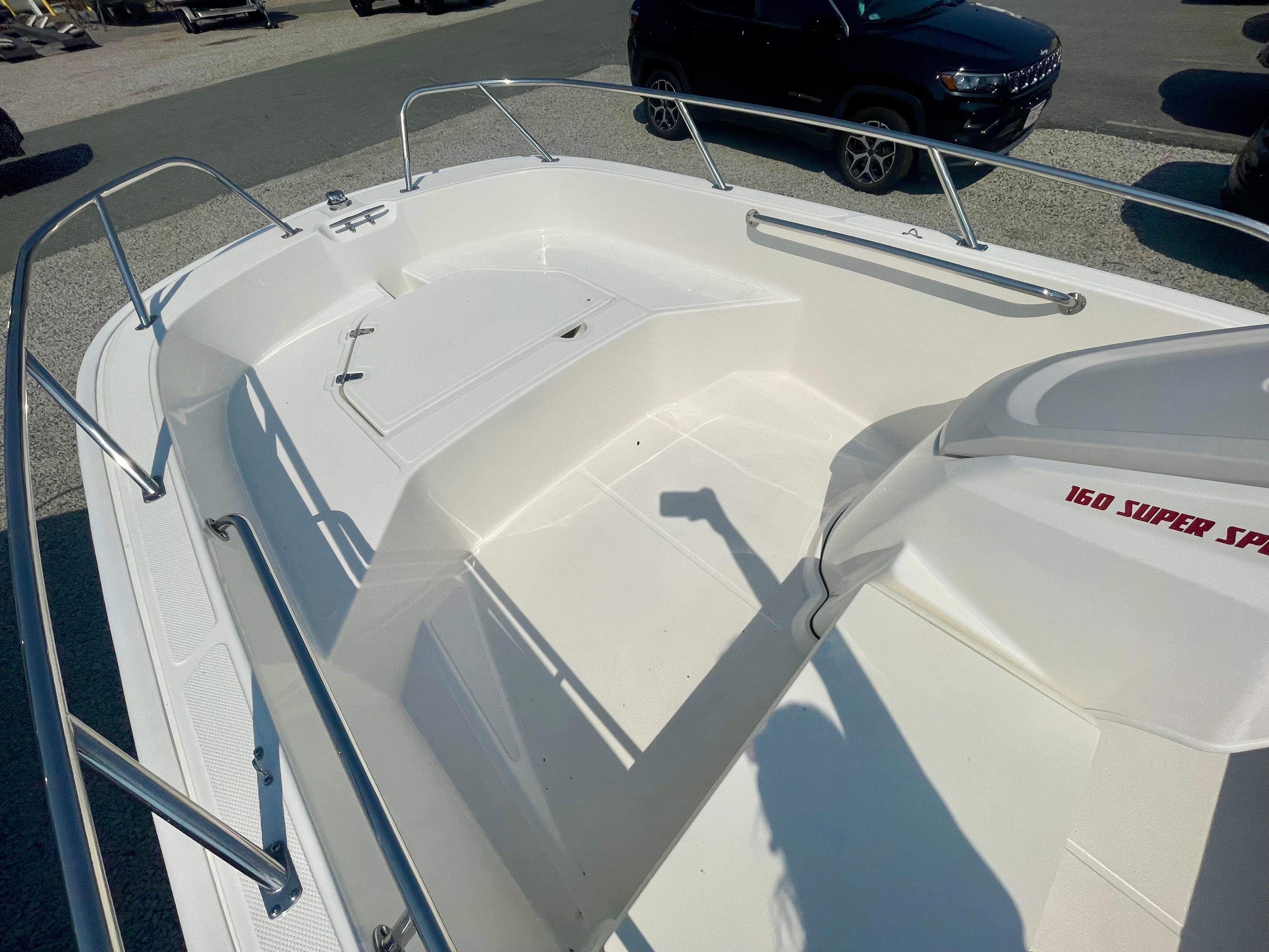 The image shows the deck of a 2026 Boston Whaler 160 Super Sport boat.