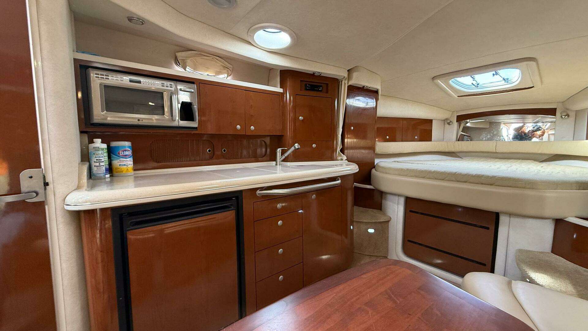 2008 Sea Ray 340 Sundancer - Image 19