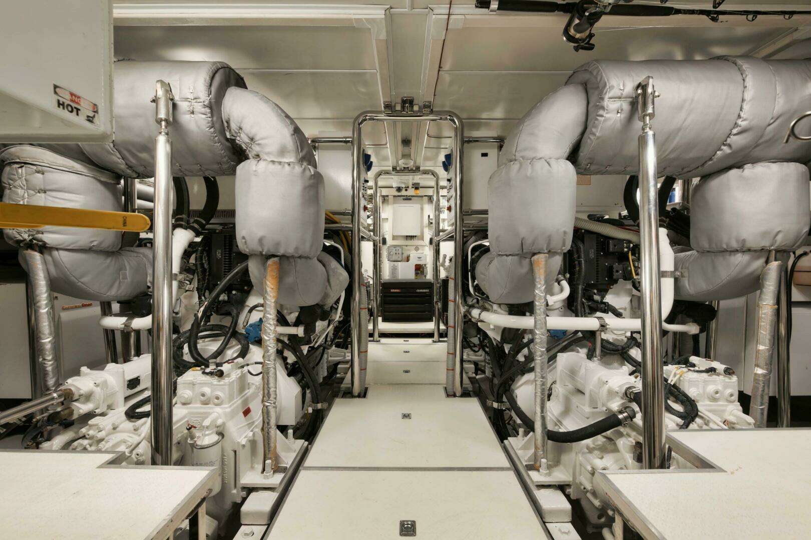 2012 Horizon P110 Tri-Deck - Image 45