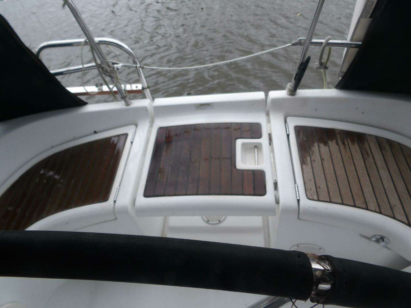 2004 Beneteau 423 - Image 16