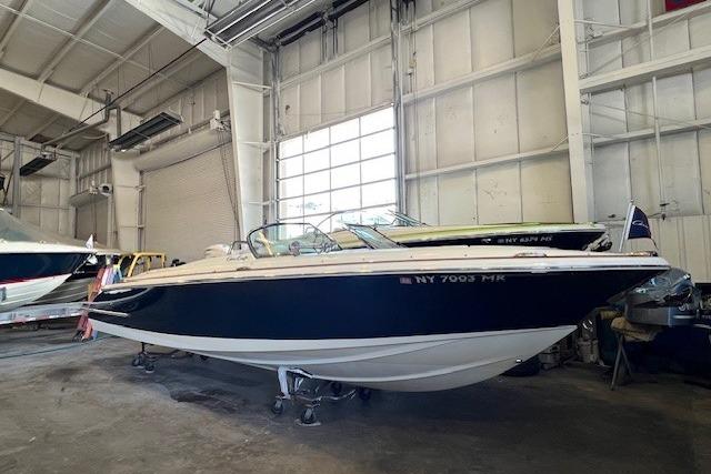 2021 Chris-Craft Launch 27