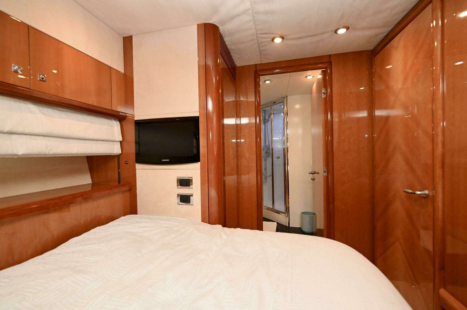 2005 Sunseeker Yacht - Image 38