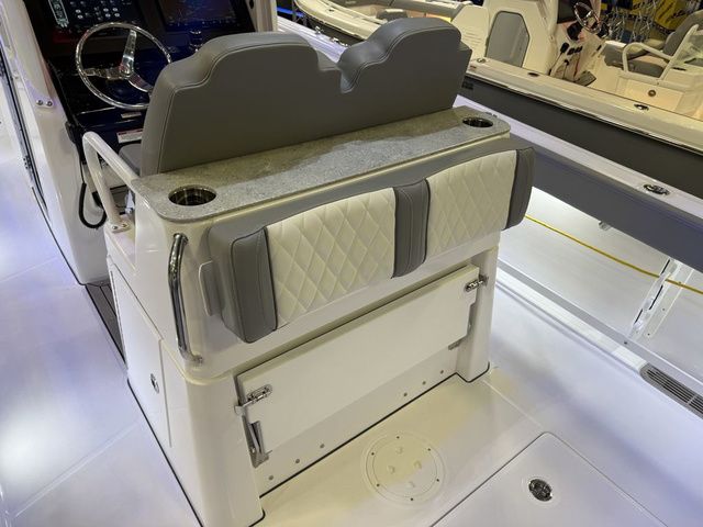 2026 Everglades 285 Center Console - 19