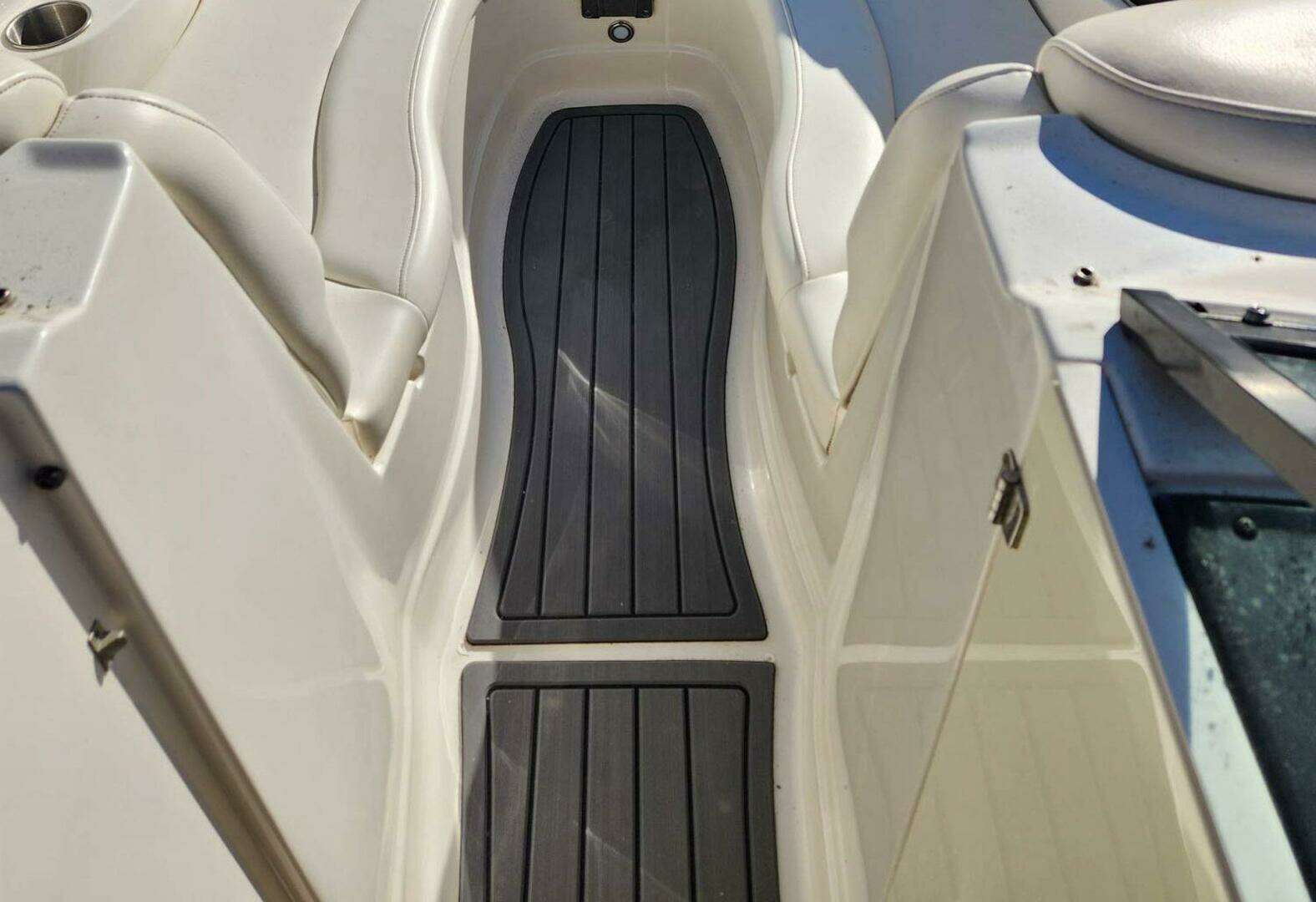2013 Monterey 264 FSX - Image 3