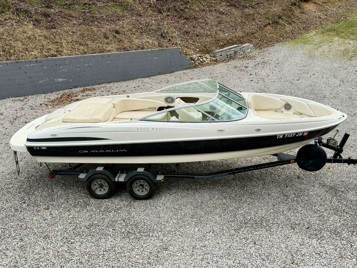 2007 Maxum 2200 SR3 - Image 12