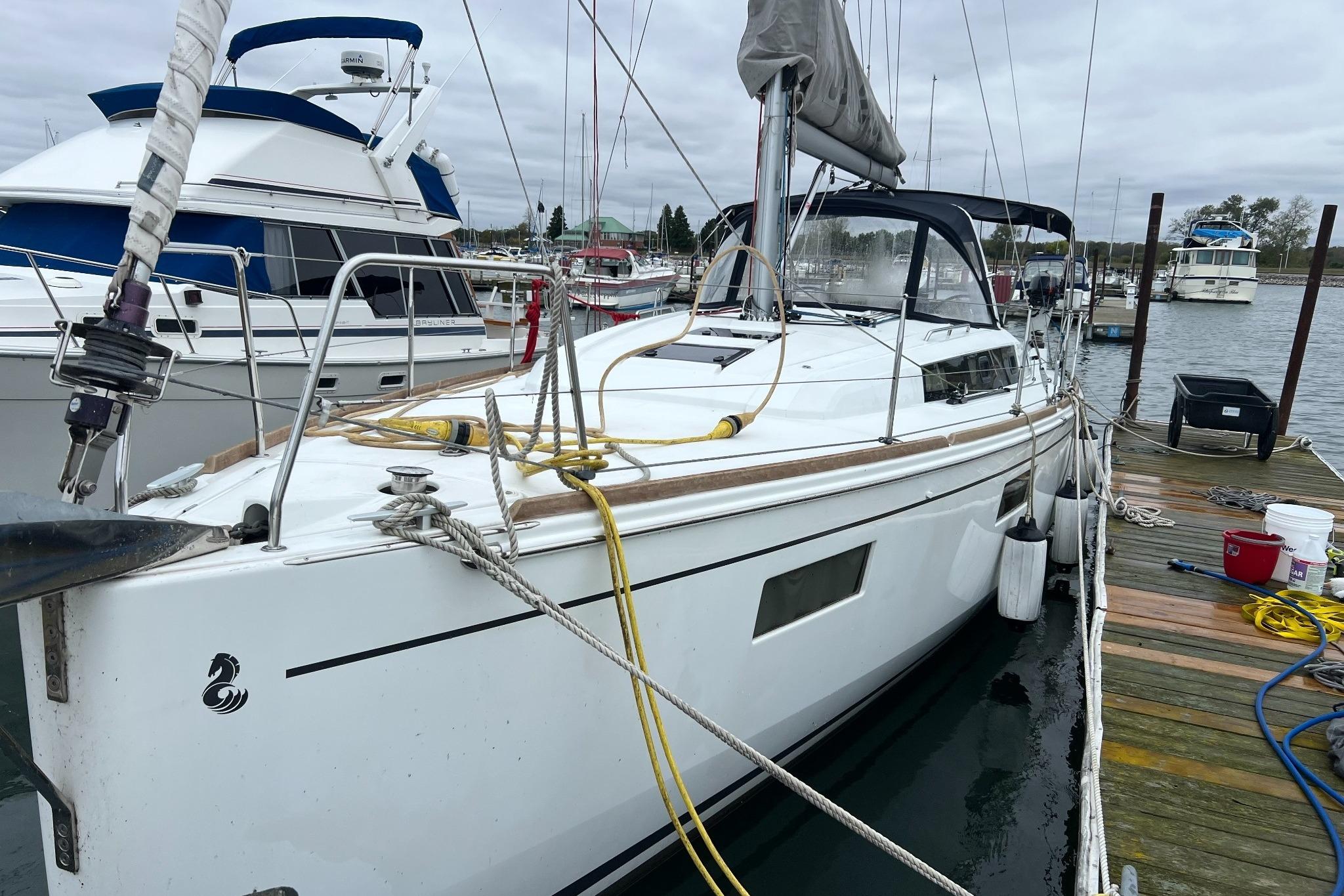 2017 Beneteau Oceanis 38.1