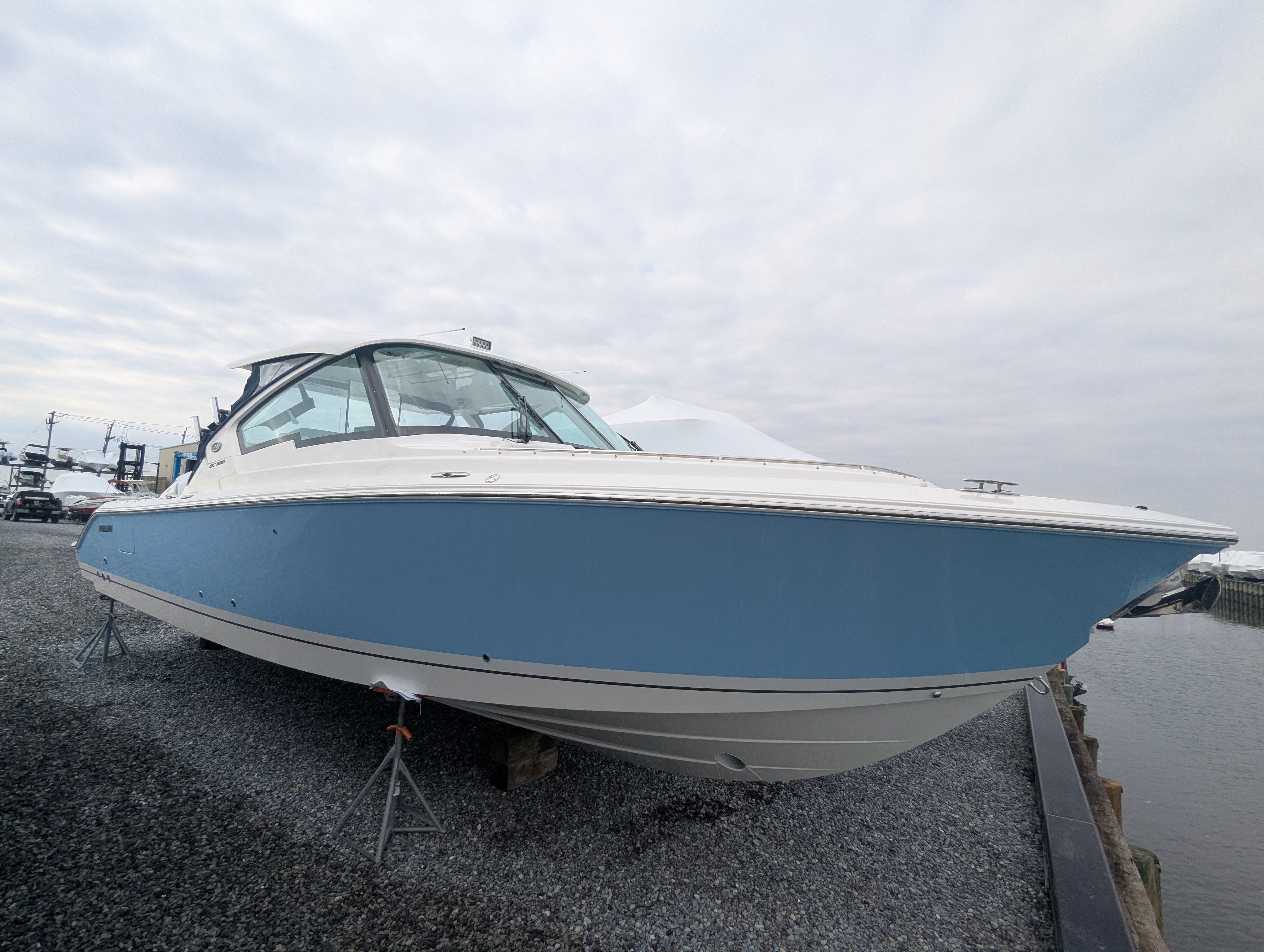 2026 Pursuit DC 326 Dual Console