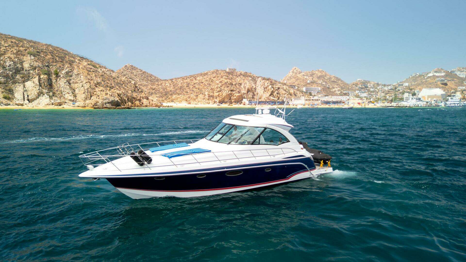 2007 Formula 45 Yacht - Image 3