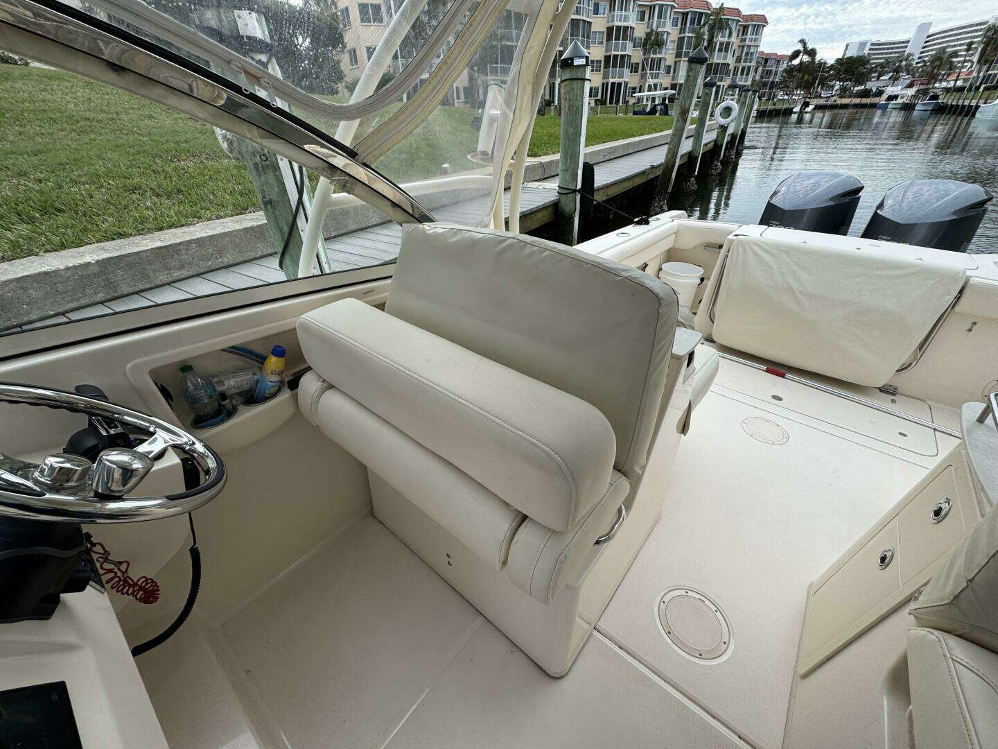 2021 Grady-White Freedom 285 - Image 24