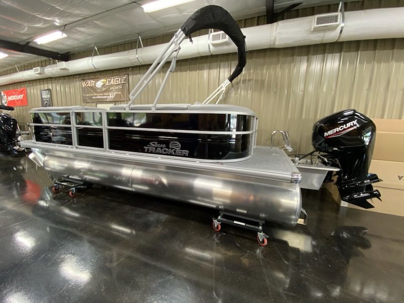2026 Sun Tracker Party Barge 20 DLX