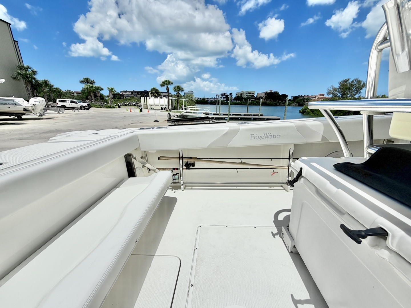 2013 Edgewater 318 CC - Image 15