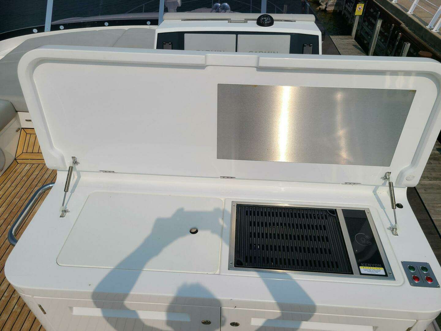 2023 Sunseeker 68 Manhattan - Image 40