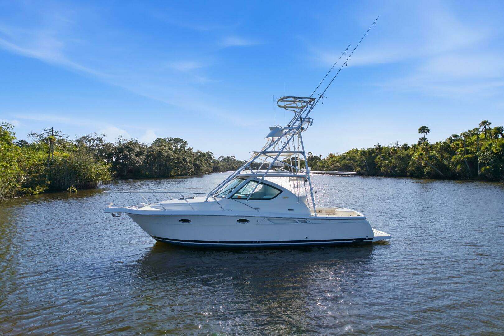 2011 Tiara Yachts 3100 Open - Image 5