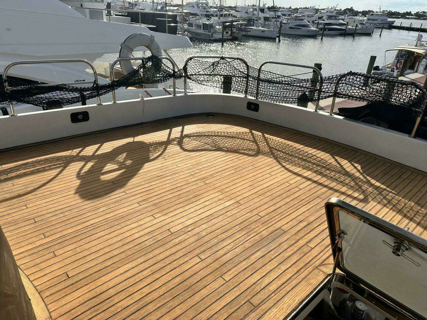 1999 Azimut — - Image 14