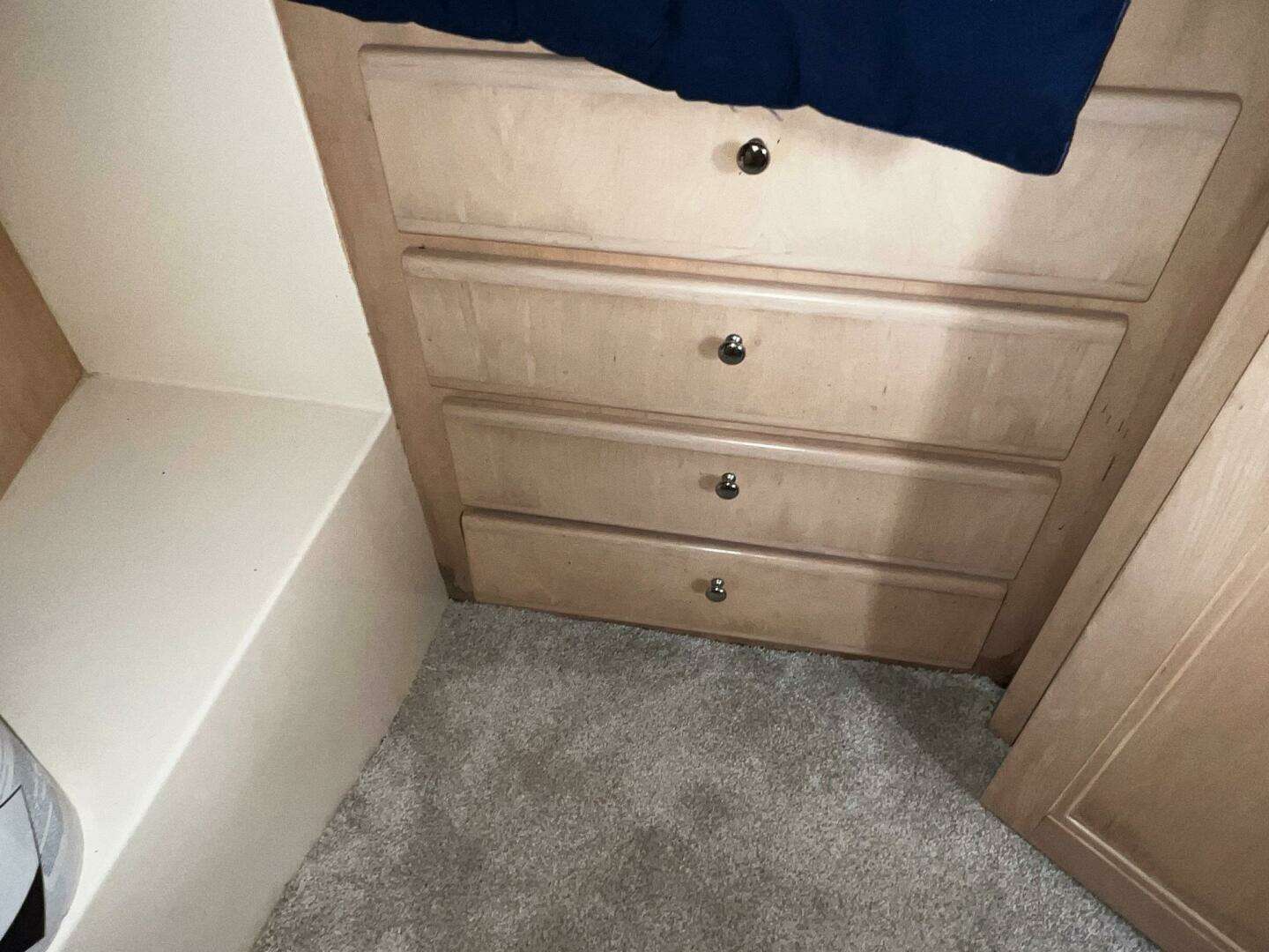 1999 Carver 356 Aft Cabin - Image 42