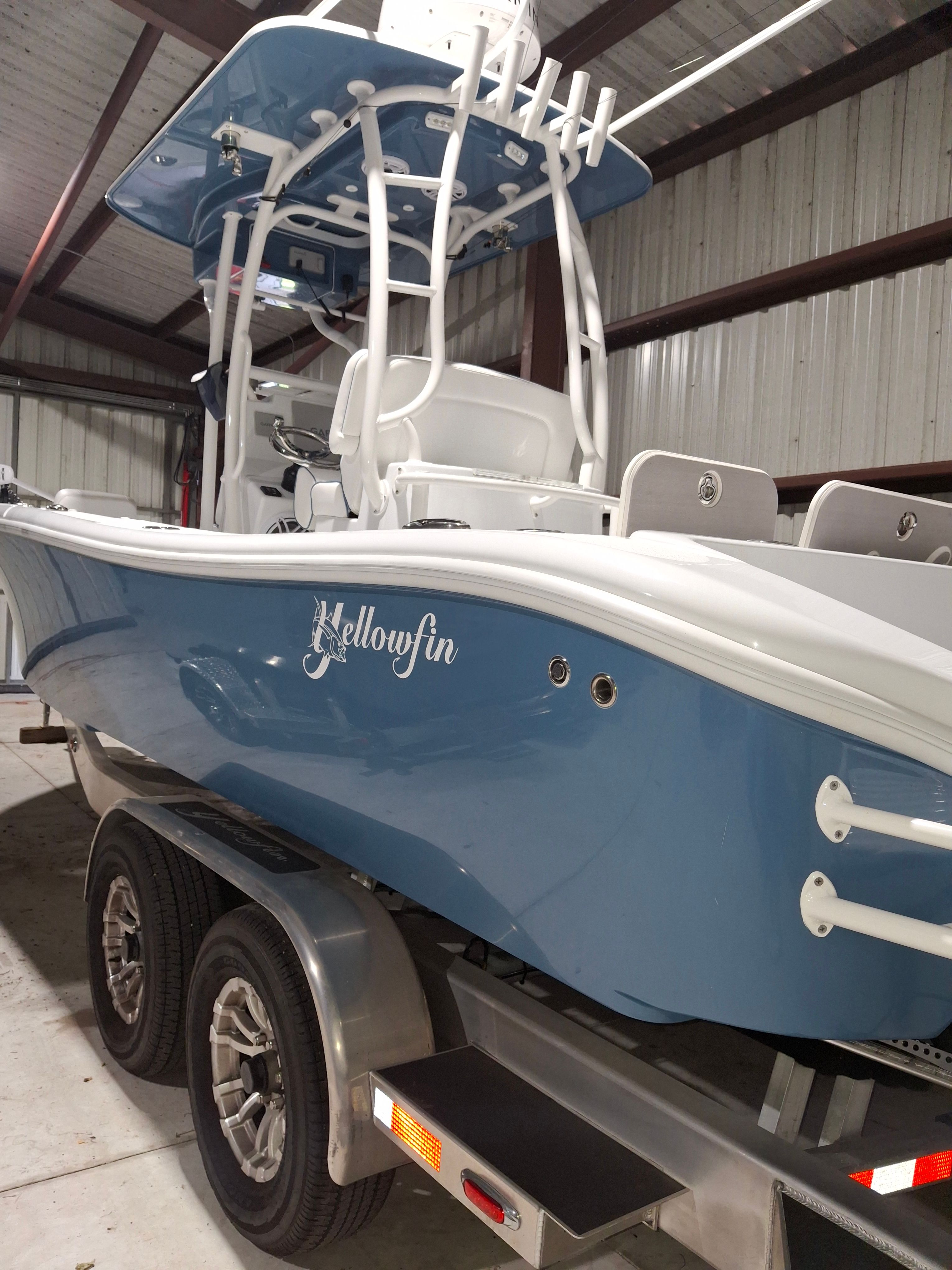 2025 Yellowfin 26 Hybrid - 2