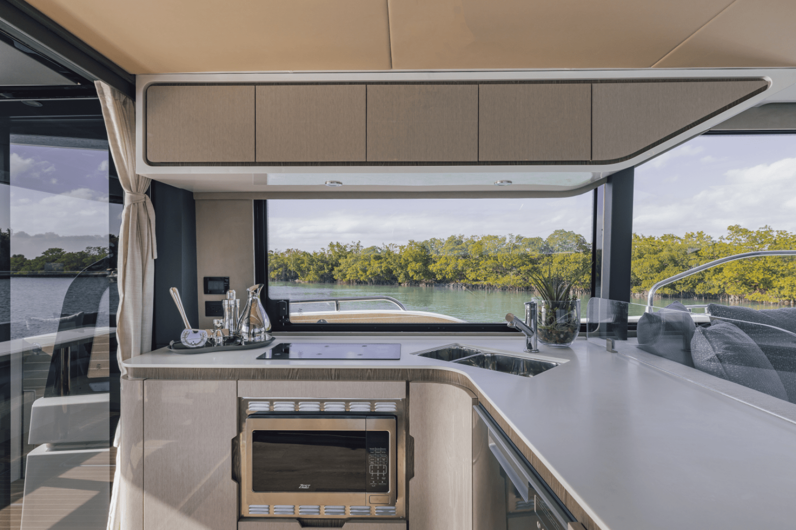 2027 Cruisers Yachts 57 FLY - Image 81