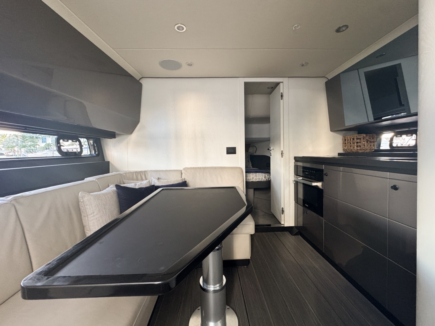 2023 Azimut Verve 47 - Image 65