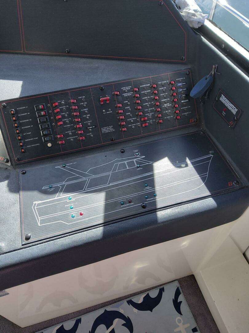1991 Bayliner 4588 Pilothouse Motoryacht - Image 24