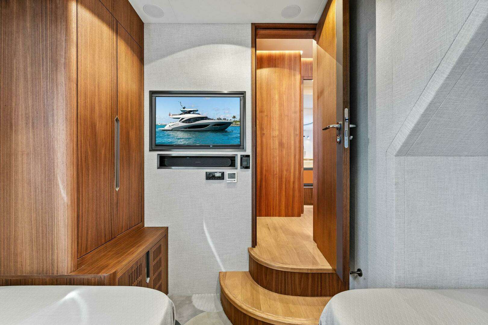 2024 Aquitalia Yachts Flybridge - Image 46