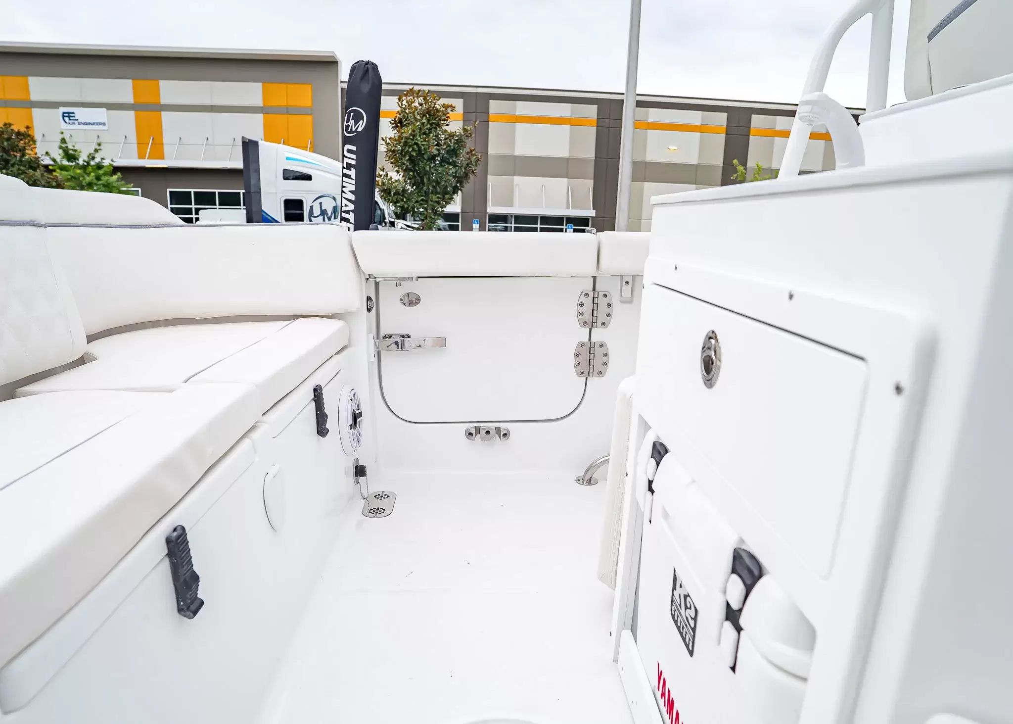 2027 Sea Hunt Ultra 255 SE - 10