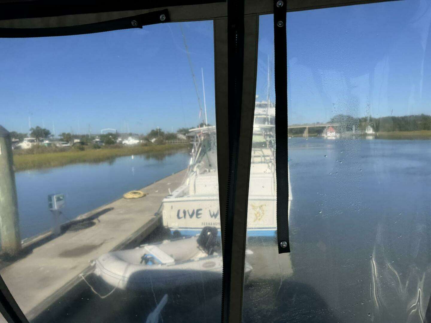 2003 Cruisers Yachts 3772 - Image 18