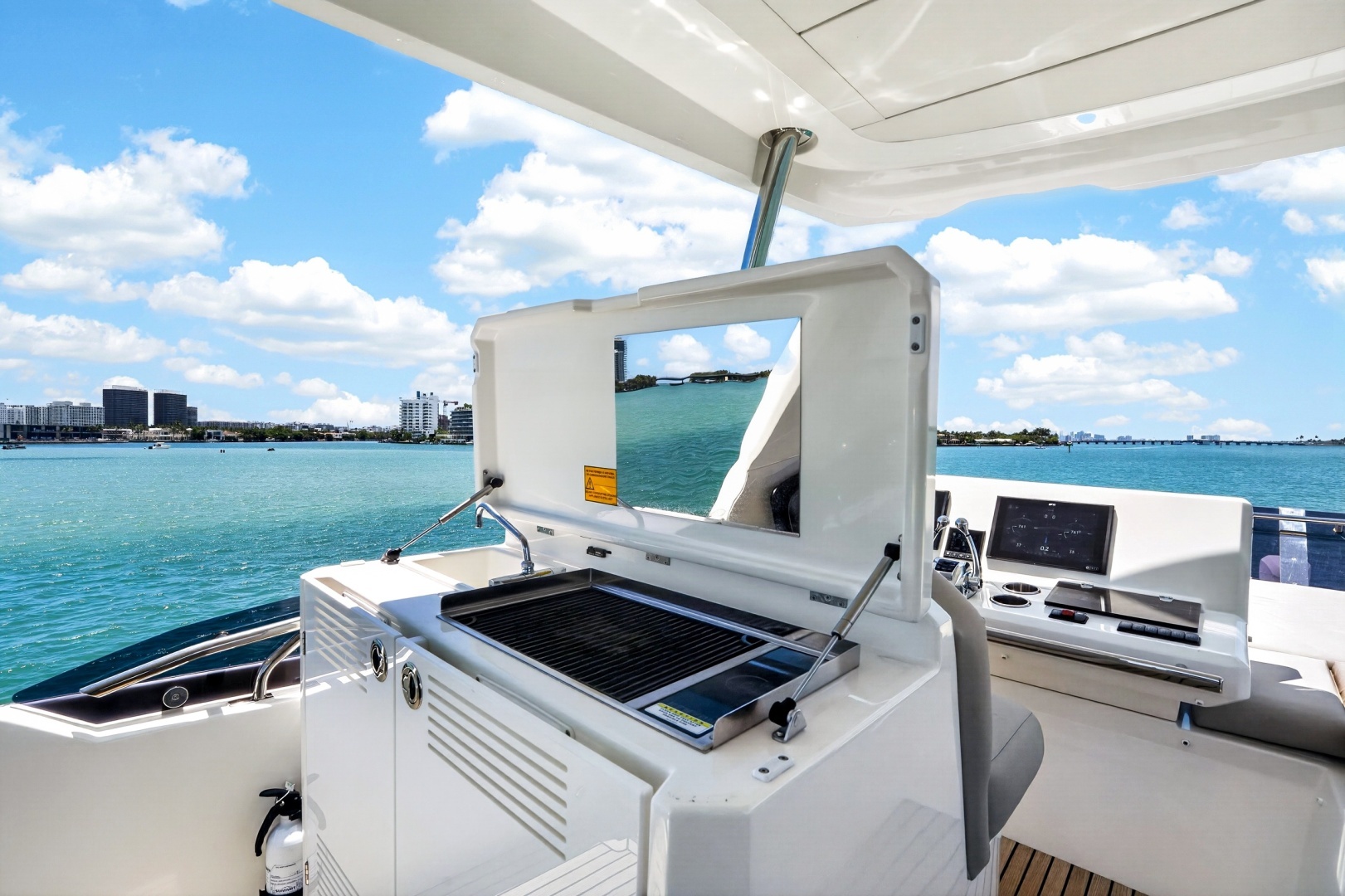 2023 Prestige 590 - Image 73