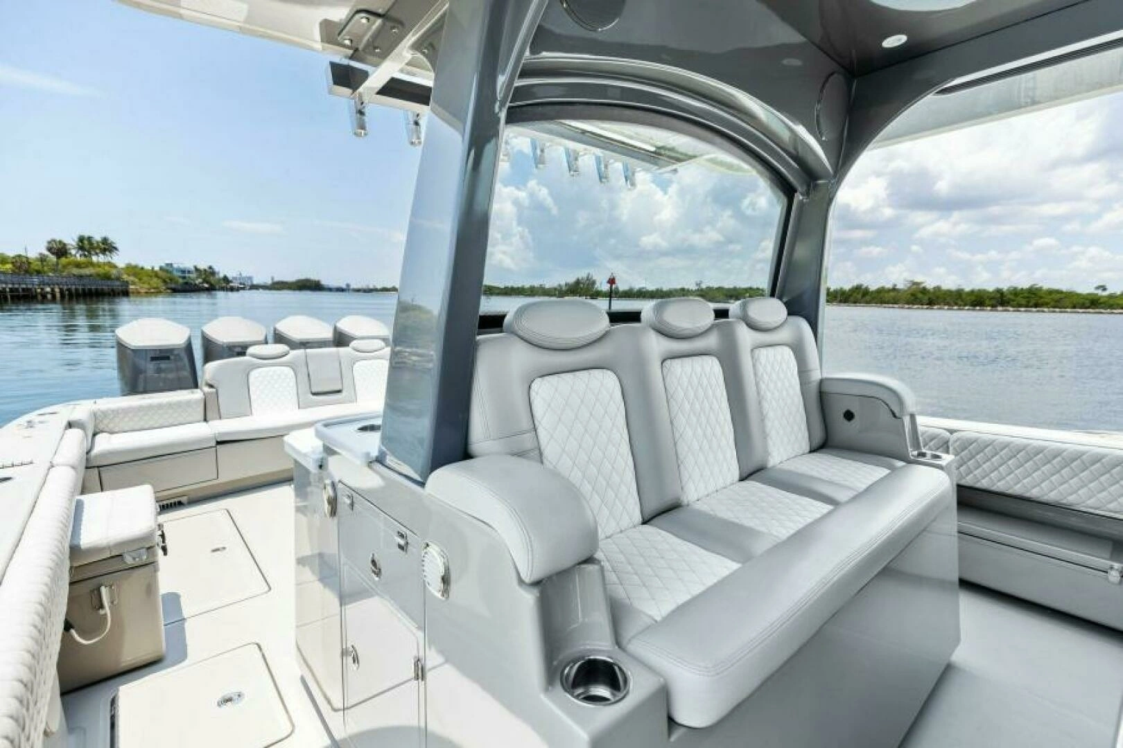 2023 HCB 53 Suenos - Image 16