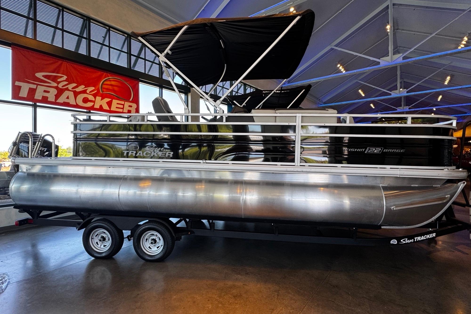 2026 Sun Tracker Fishin' Barge 22 XP3