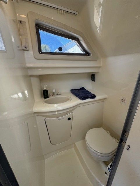 2007 Bayliner Discovery 246 - 34