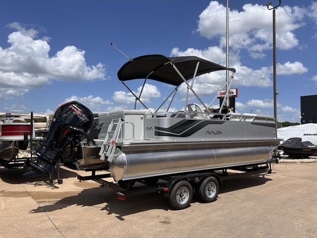 2025 Avalon Venture Cruise Rear Bench 21 FT - 4