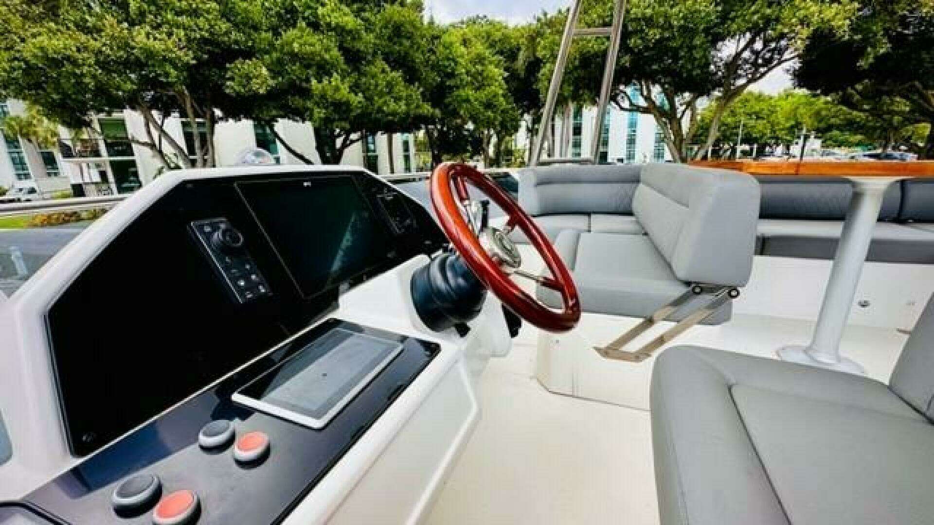 2022 Greenline 48 Diesel Flybridge with Hardtop - Image 28