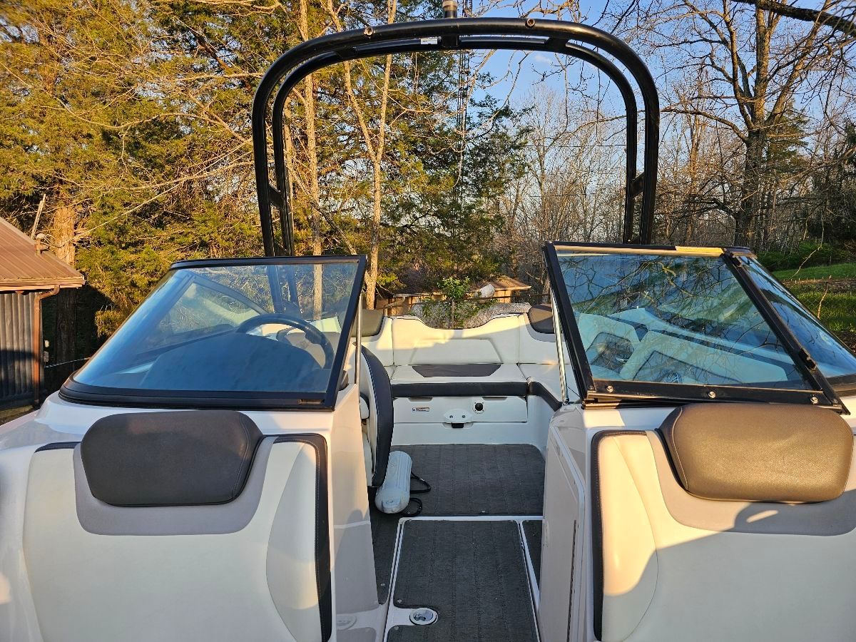 2016 Yamaha Boats AR192 - 4