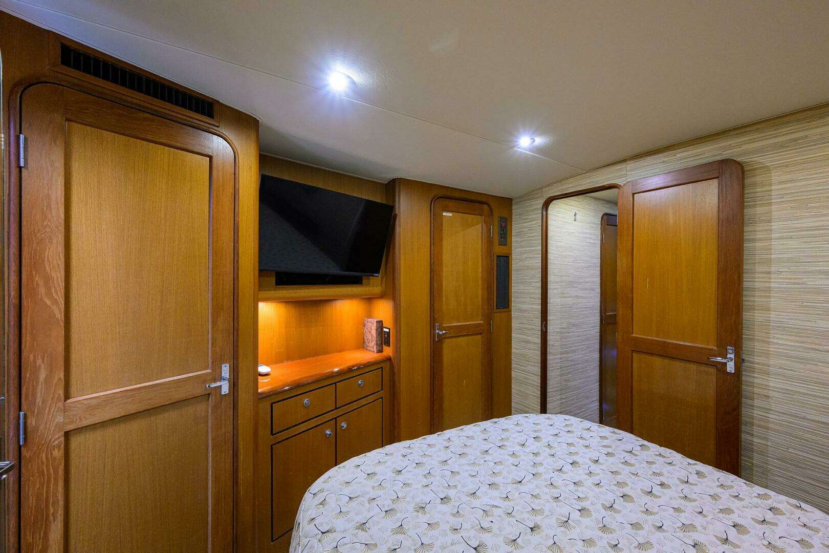 2001 Ocean Yachts 56 Super Sport - Image 37
