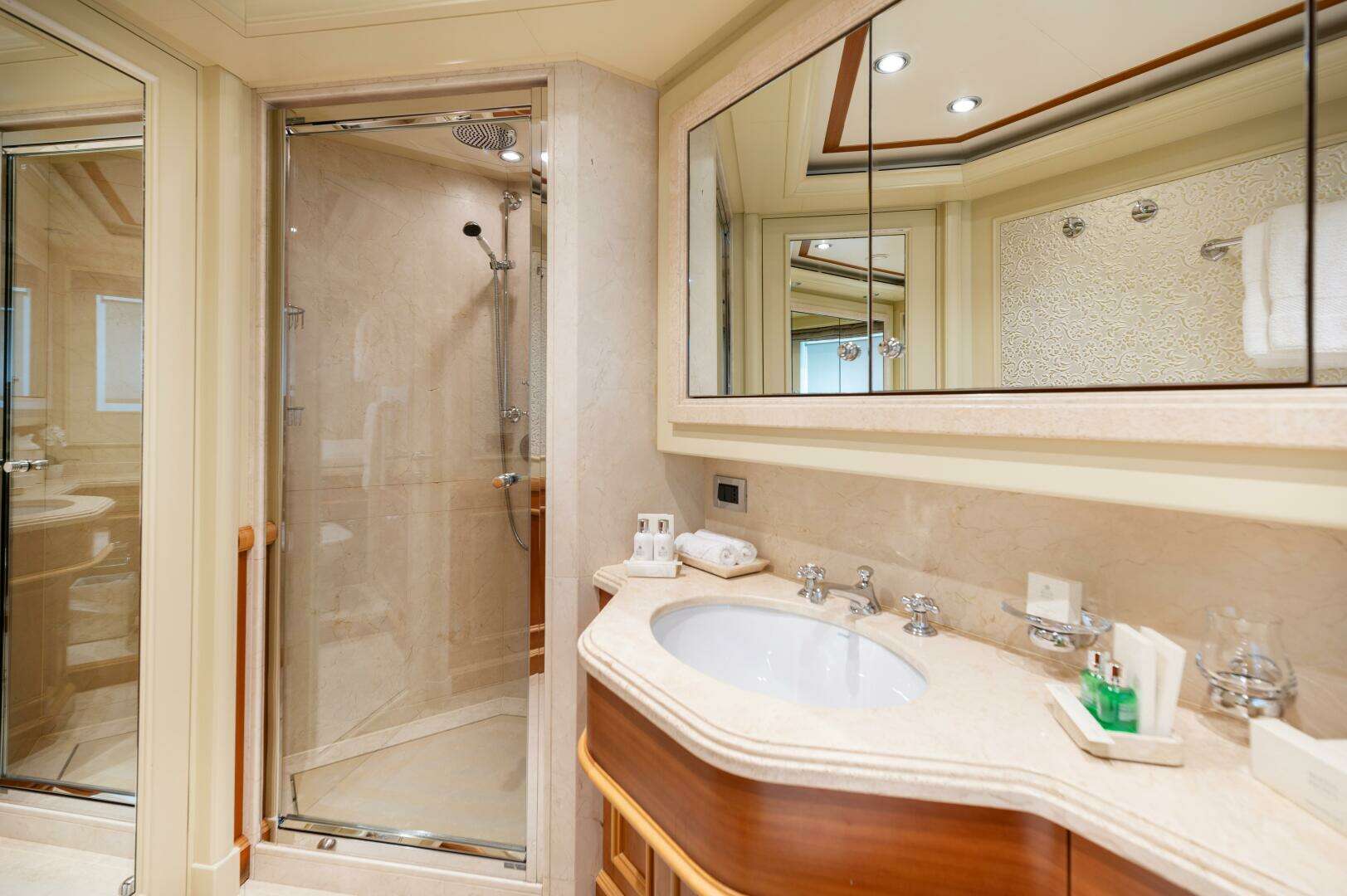 2007 CRN Pilothouse - Image 34