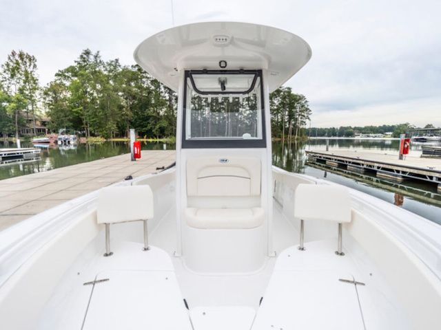 2027 Sea Hunt Ultra 245 SE - 14