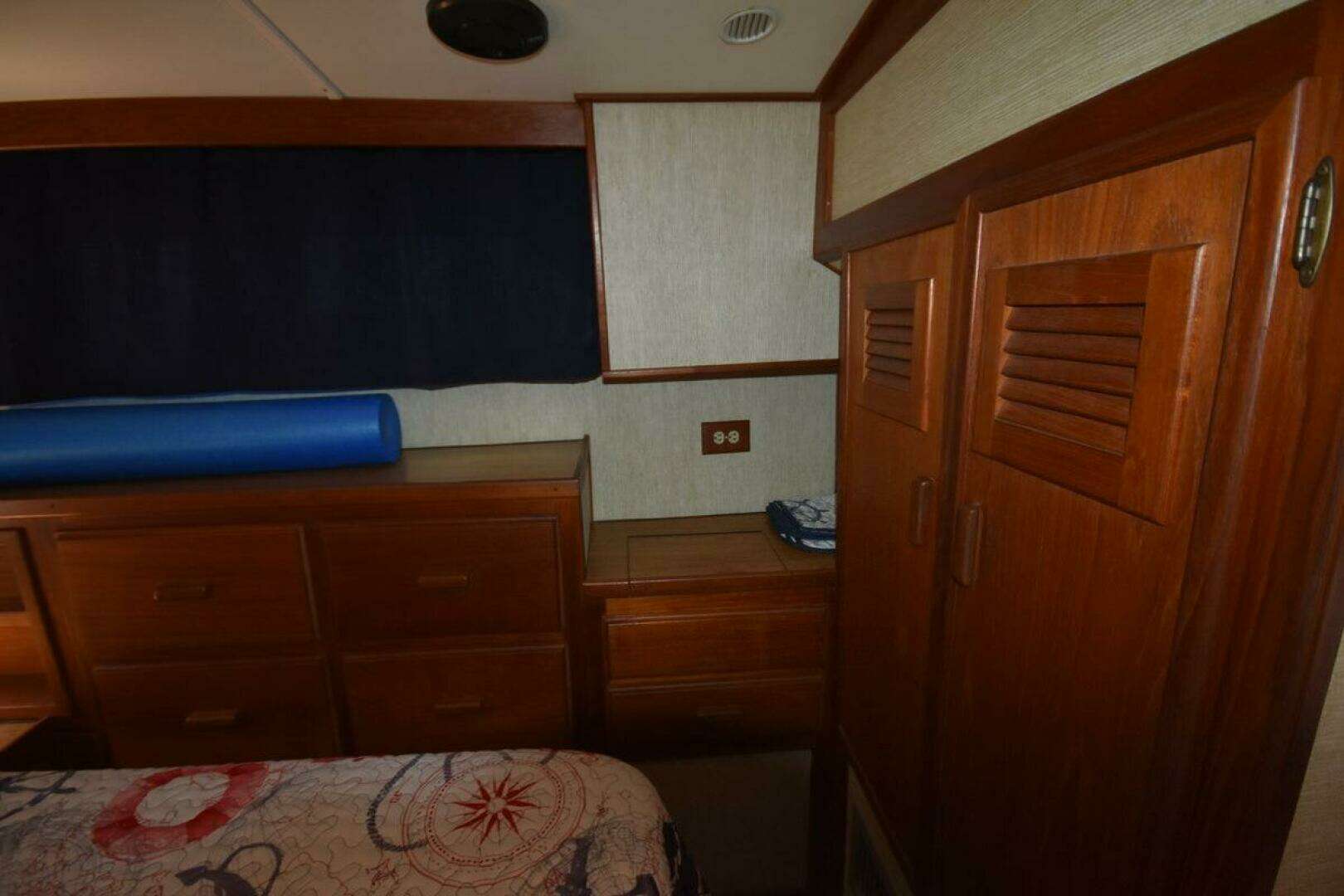 1985 Marinette 39 Double Cabin - Image 67