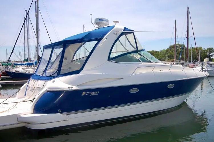 2007 Cruisers Yachts 370 Express