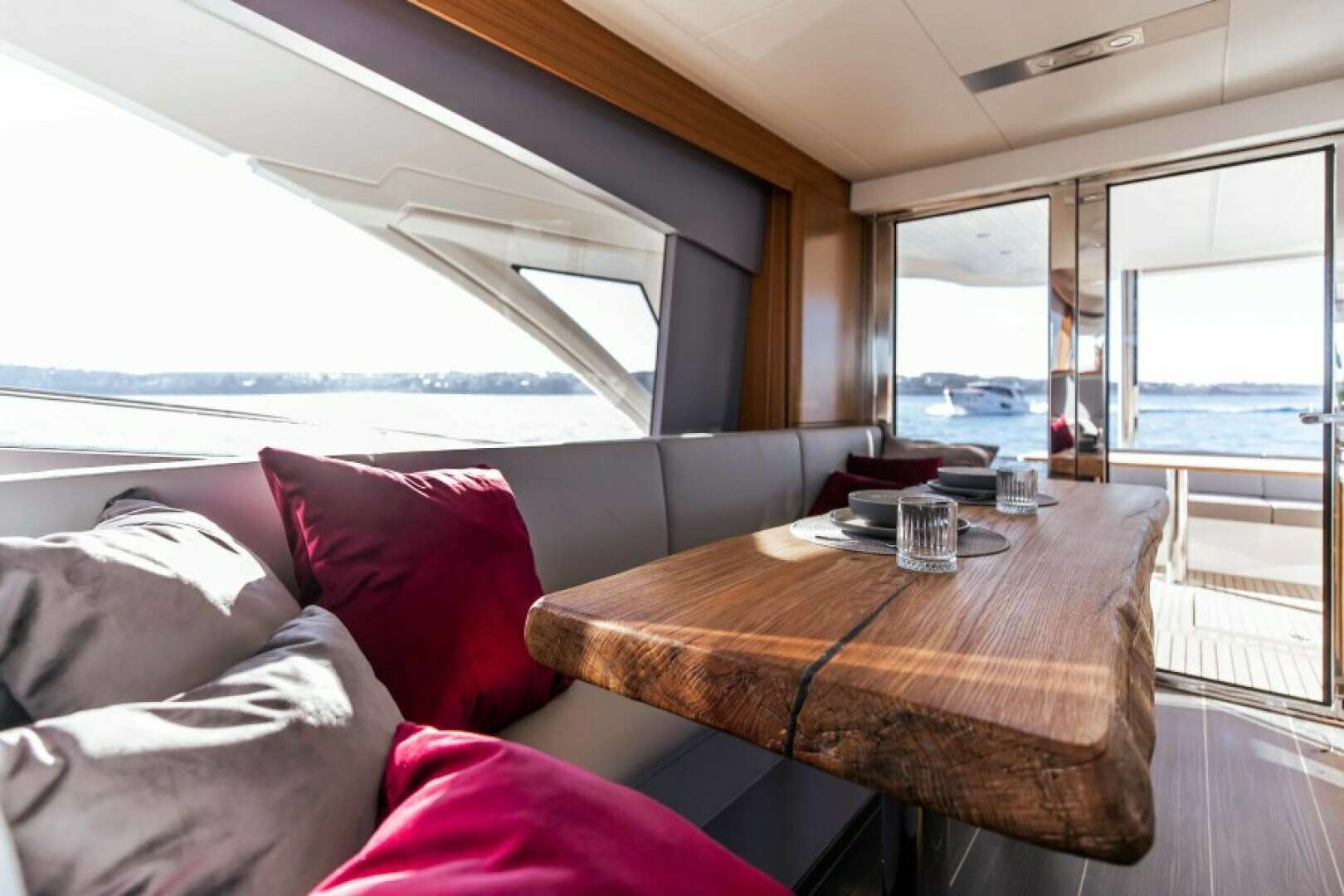 2021 Greenline OceanClass 68 Fly - Image 20
