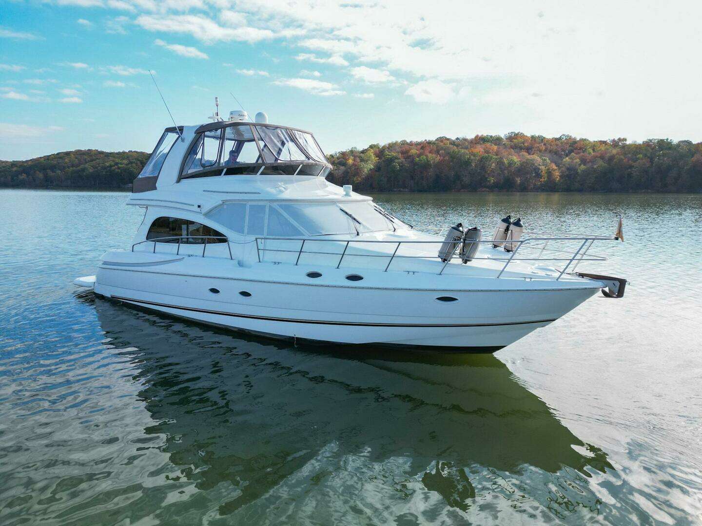 2002 Cruisers Yachts 5000 Sedan Sport - Image 6