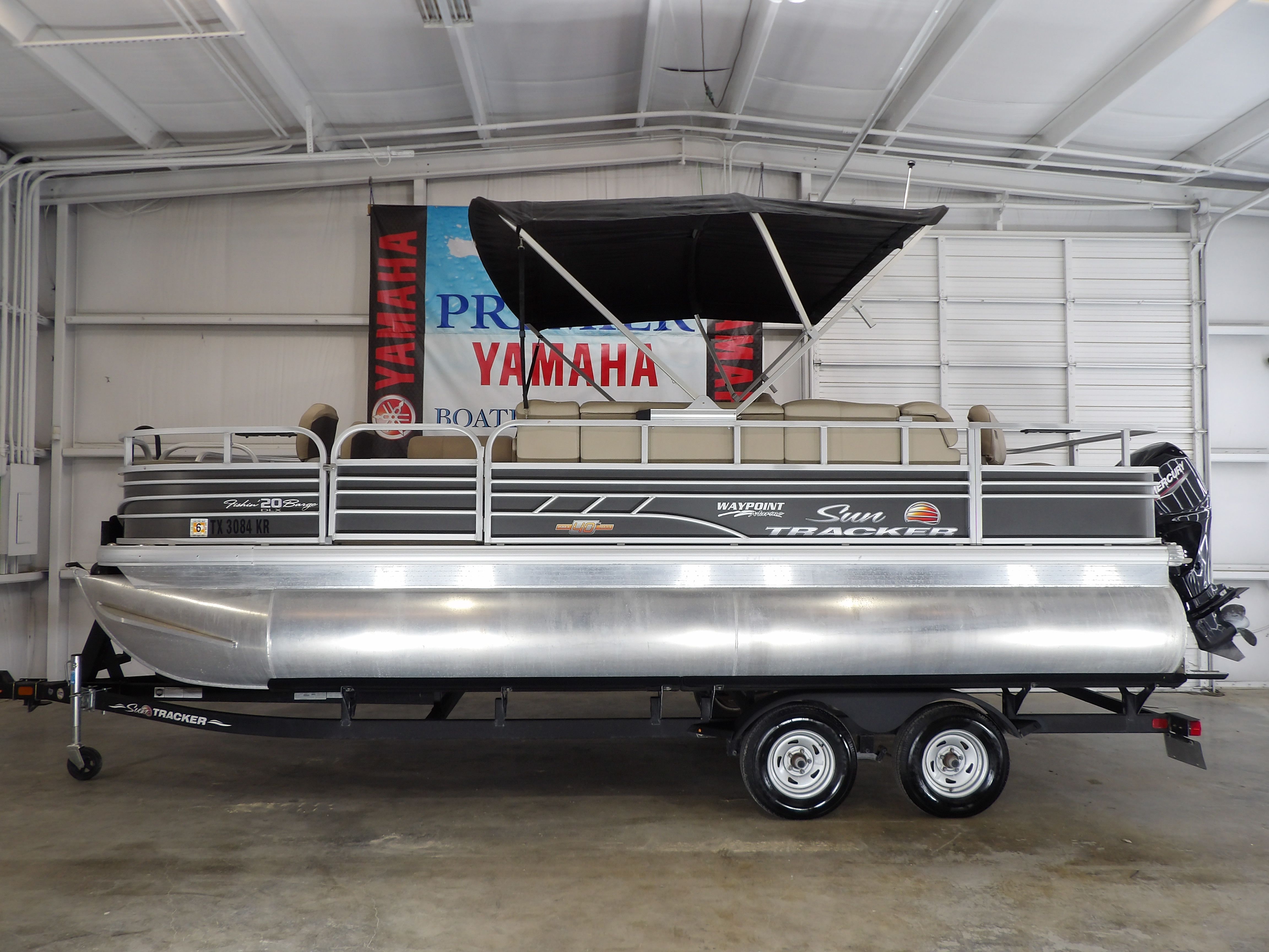 2023 Sun Tracker FB20DLX