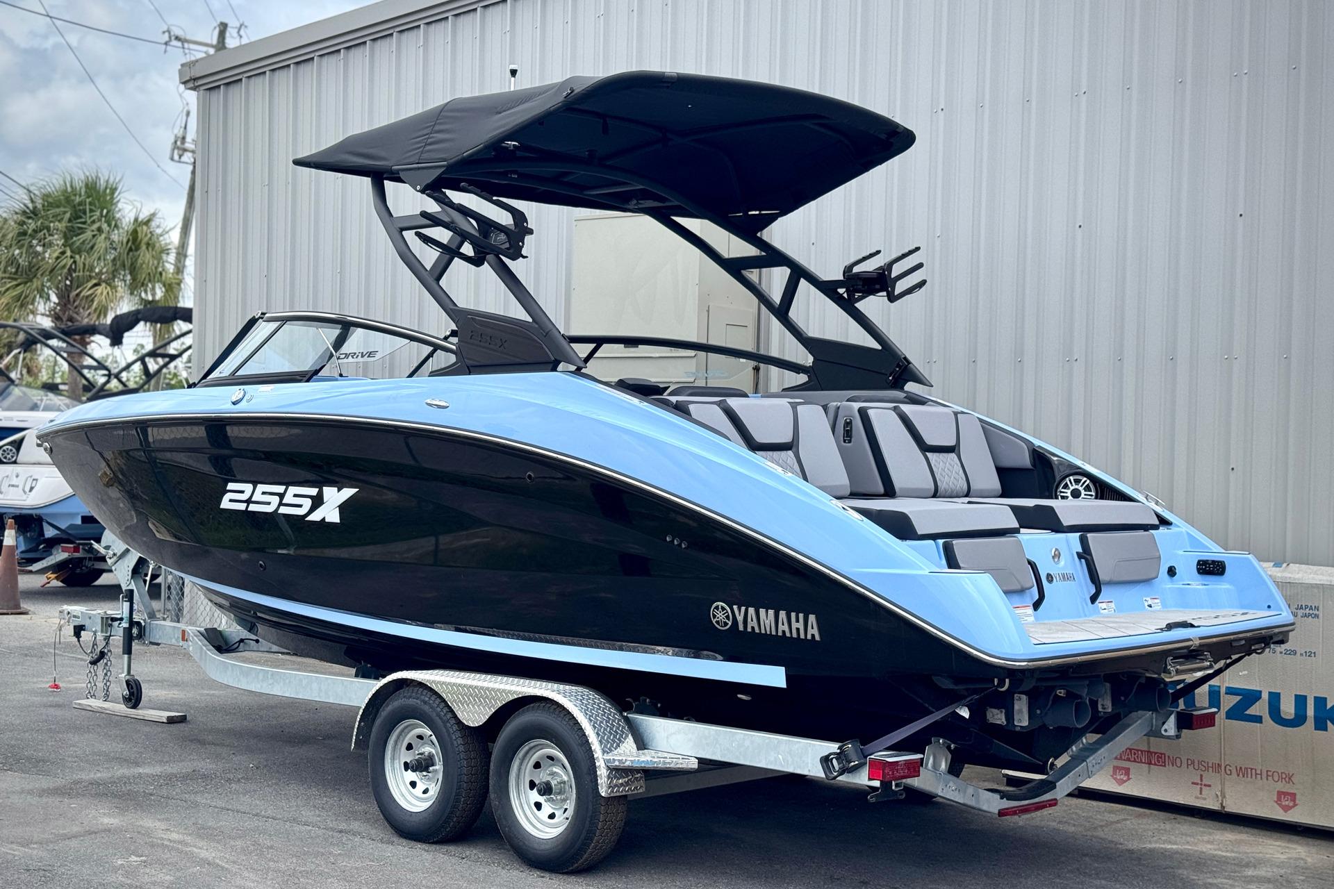 2025 Yamaha Boats 255XD