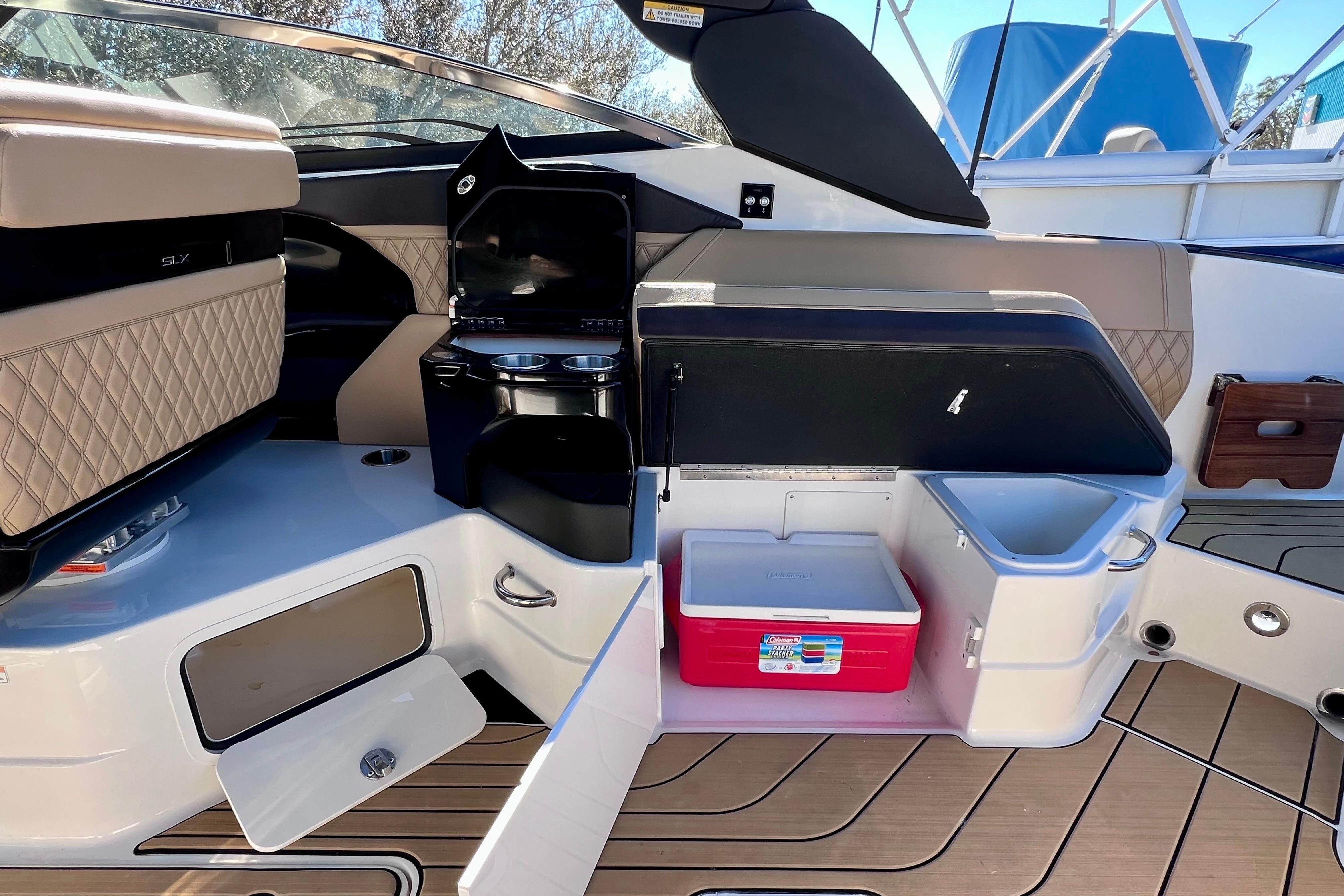 2023 Sea Ray SLX 280 - 41