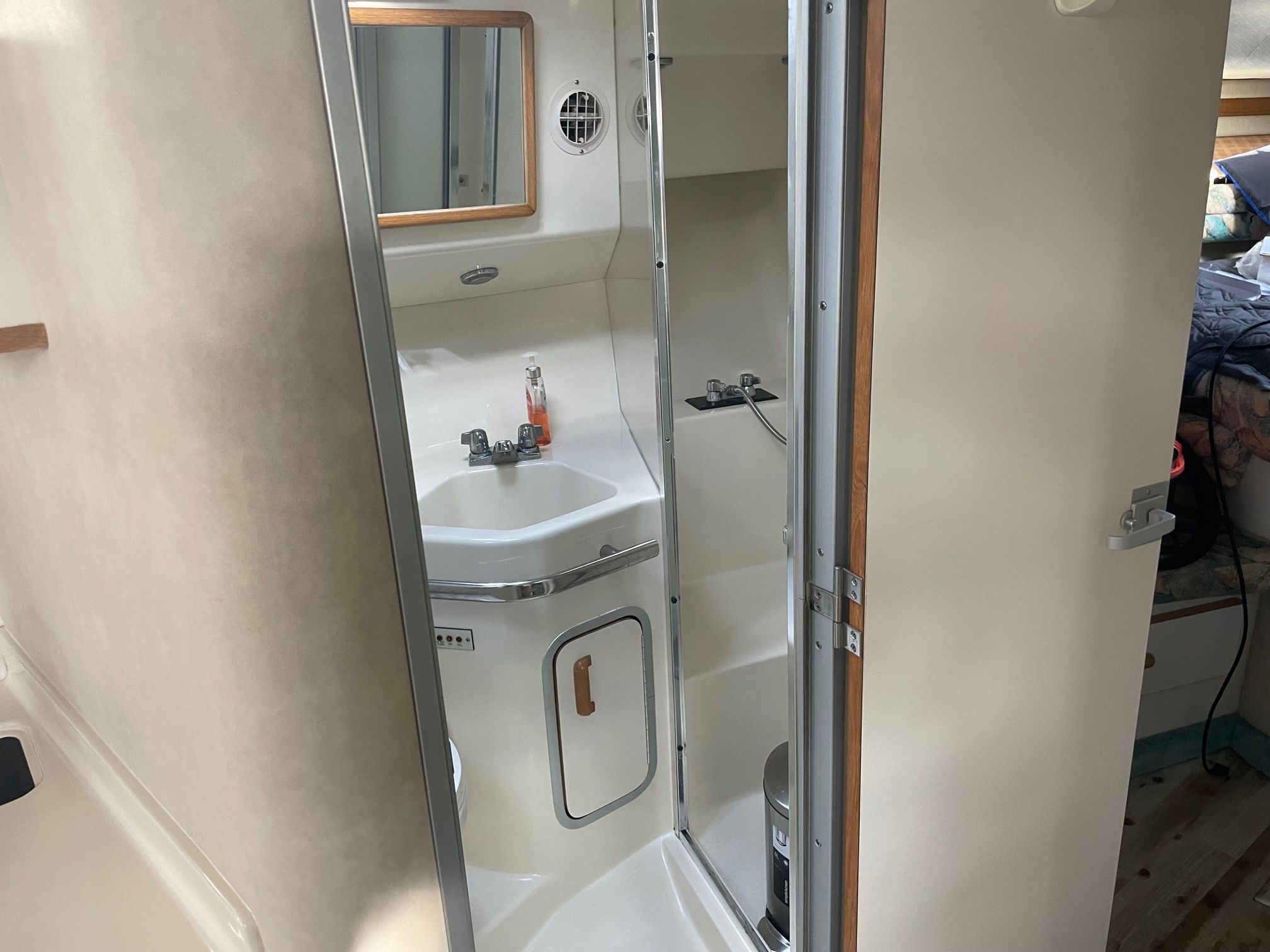 1994 Sea Ray 400 Express Cruiser - 12