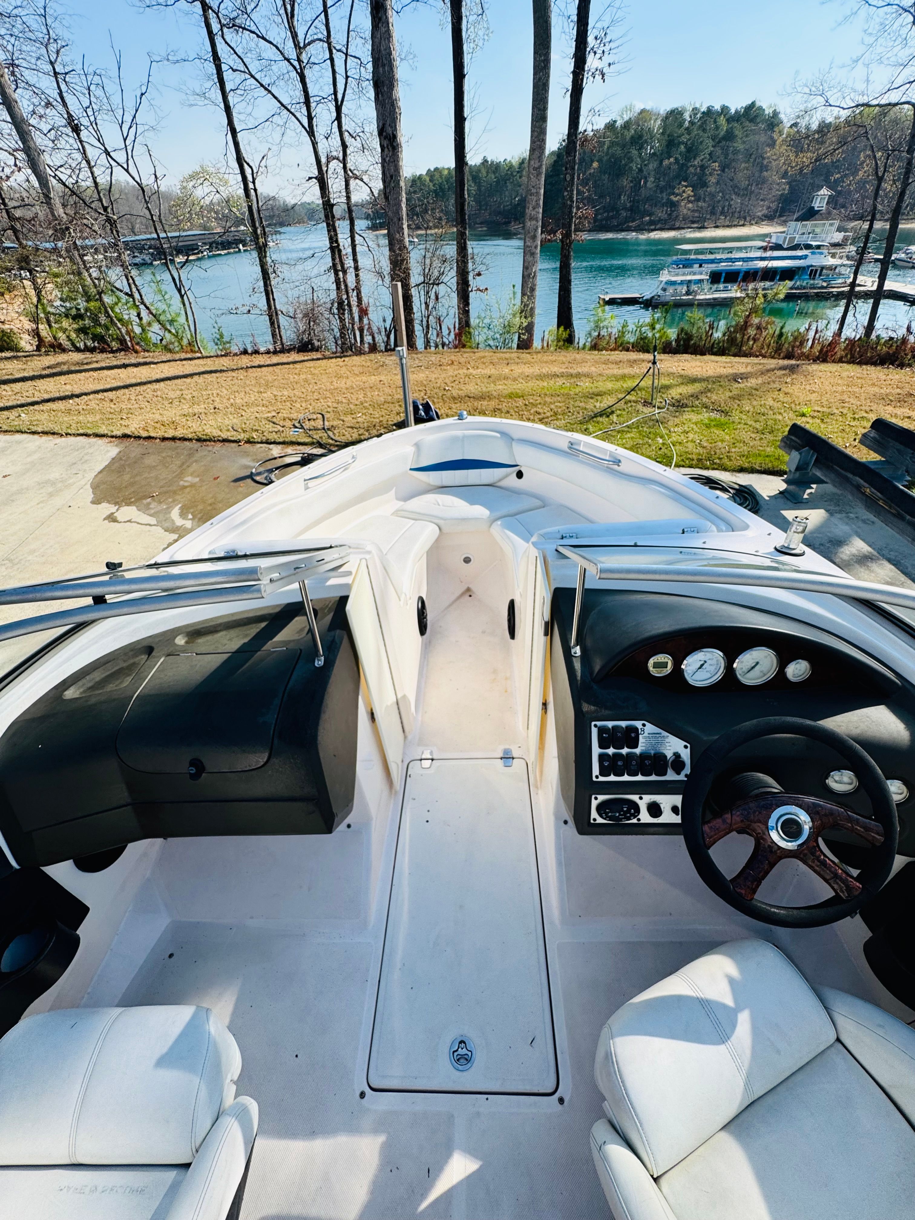 2005 Regal 2000 Bowrider - 5