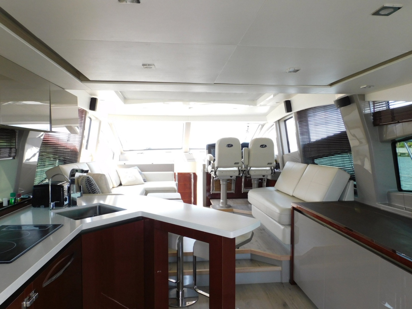 2019 Sea Ray 550L - Image 54