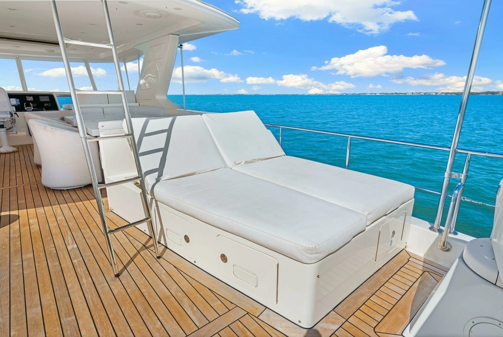 2010 Ocean Alexander 83 Motor Yacht - Image 46