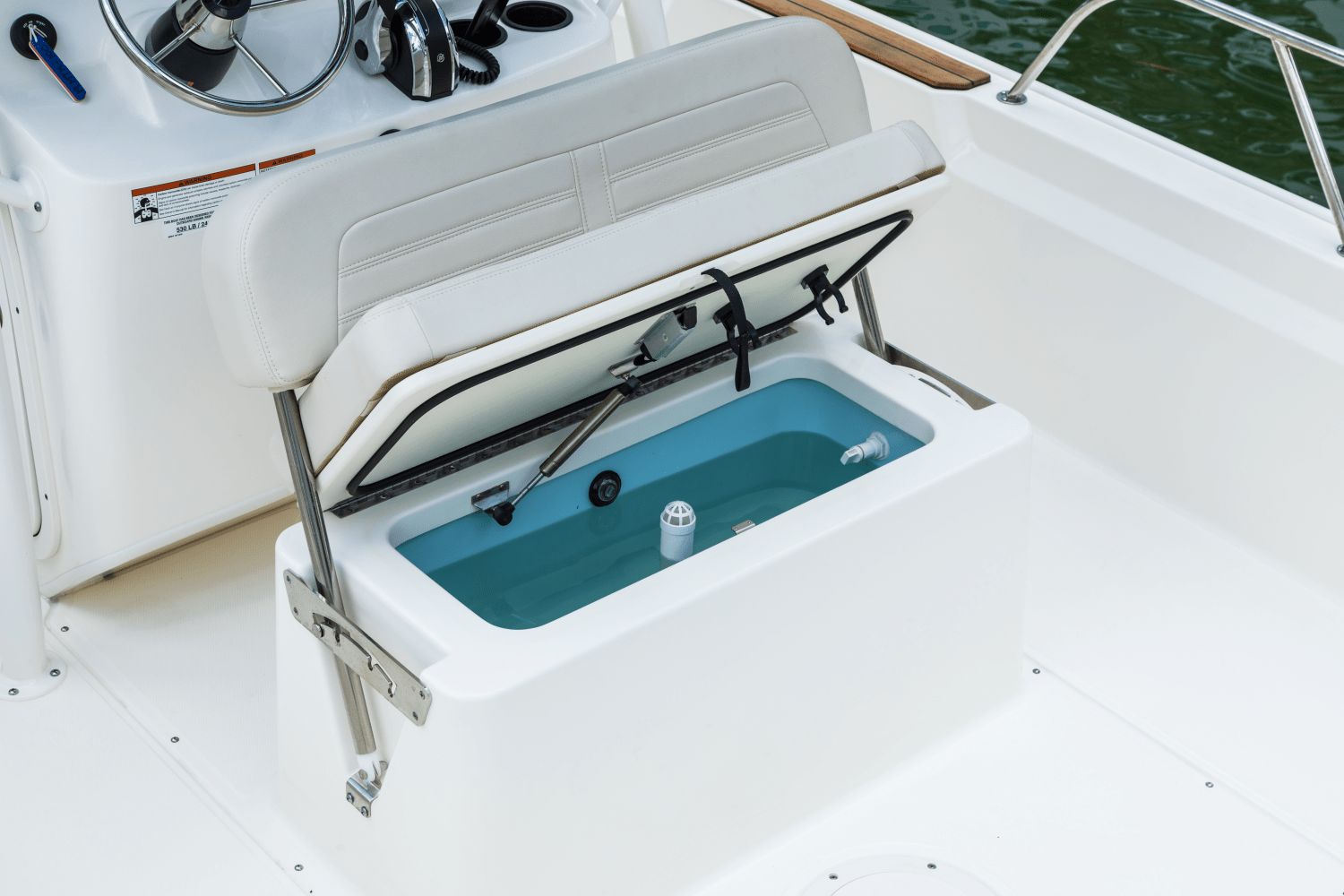 2026 Boston Whaler 190 Montauk - 41