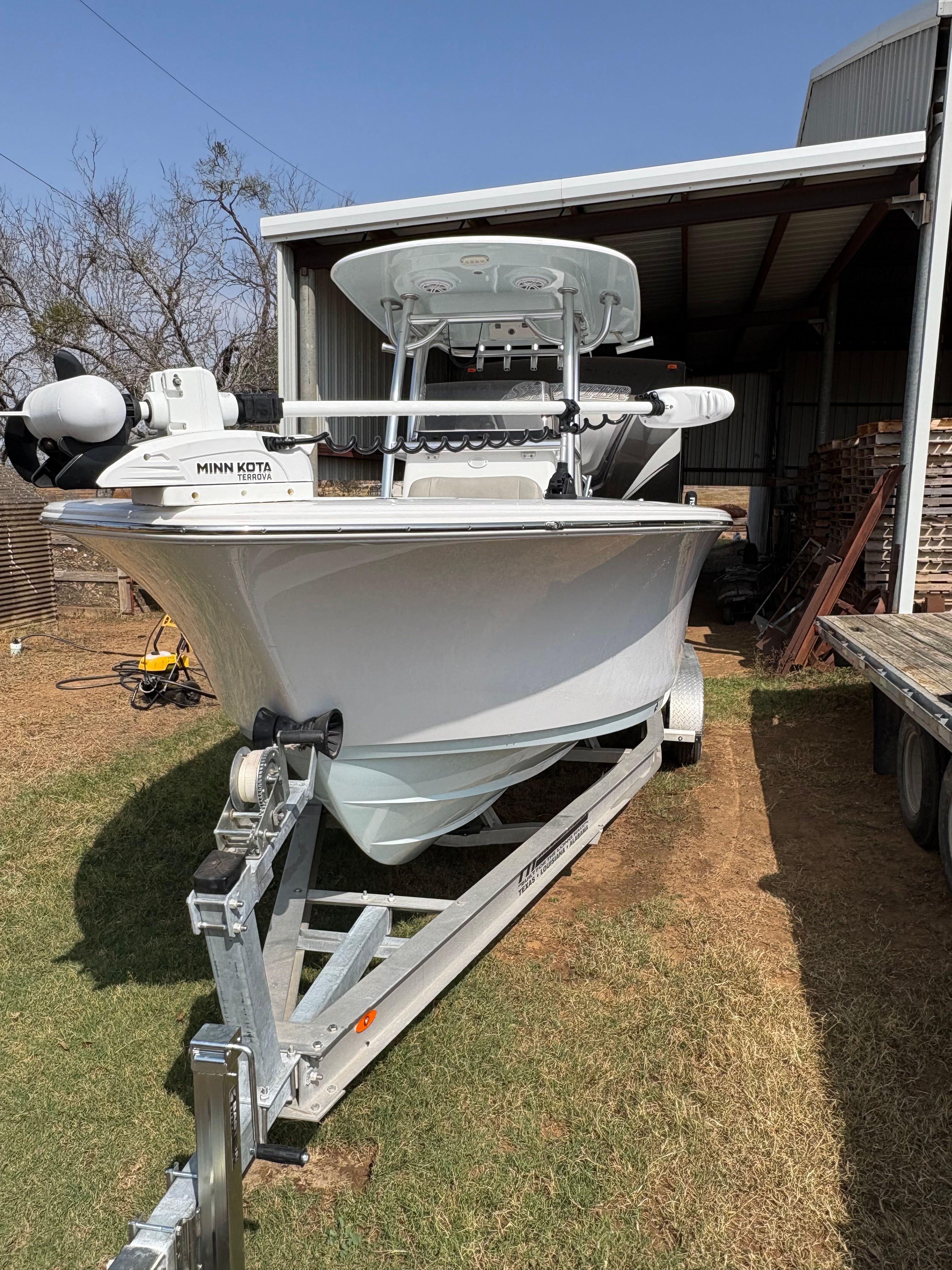 2022 Sportsman Heritage 241 Center Console